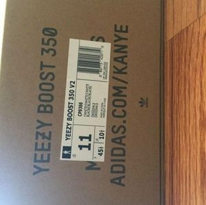 Yezzy Boost 350 v2 Cream Whites